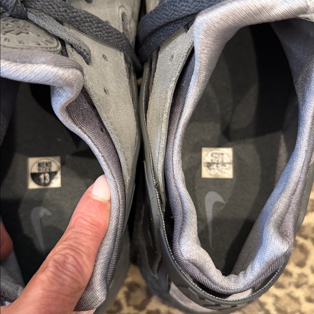 Nike Air Huarache Men's size 13 grey & Black Nike Sneakers. LOOK! - Picture 13 of 13